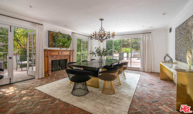 Foto del edificio - 9541 Heather Rd