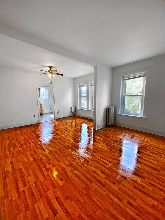 Building Photo - 4268 Manayunk Ave
