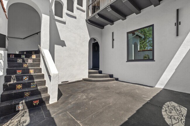 Foto del edificio - 6333 W 6th St