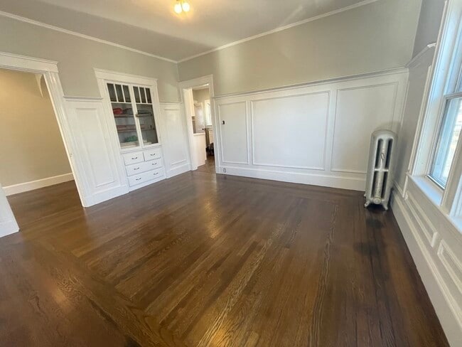 Building Photo - 472 Ashmont St