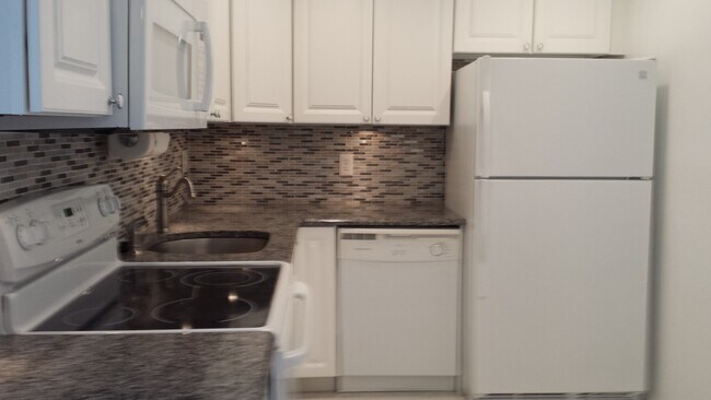 Foto del edificio - 450 NW 20th St