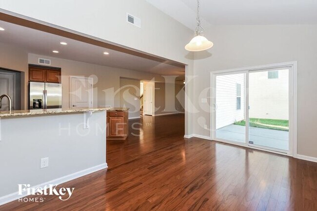 Foto del edificio - 12435 Lookout Point Dr