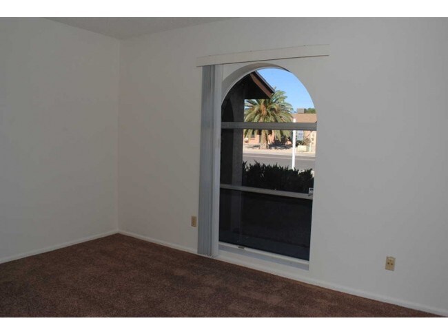 Building Photo - 3507 W Grovers Ave