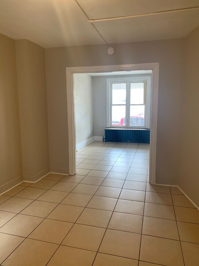 Foto del edificio - 1458 Monroe St