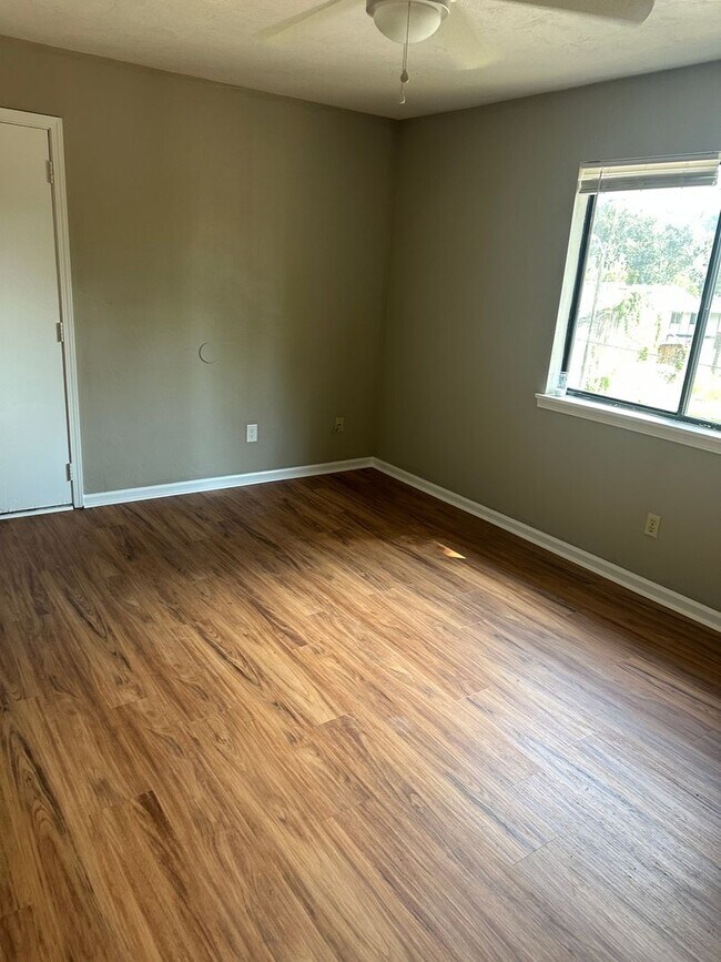 Foto del edificio - 1640 Willow Bend Way