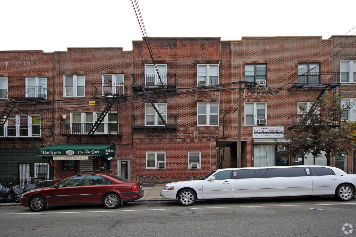 Primary Photo - 19-21 Ditmars Blvd