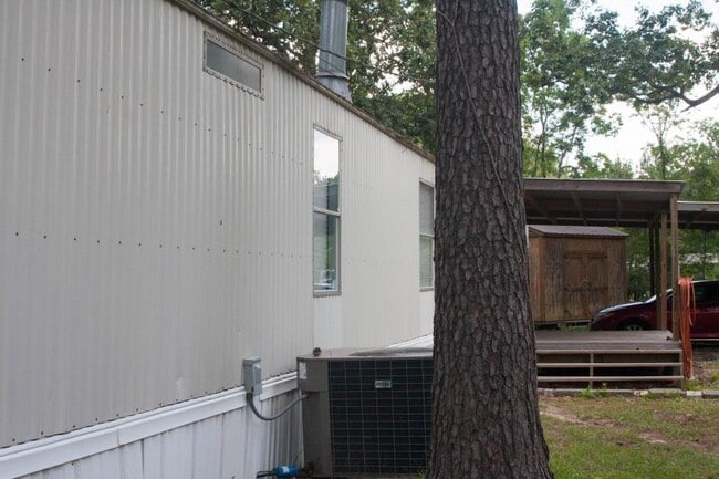 Building Photo - 46218 Laurie Drive