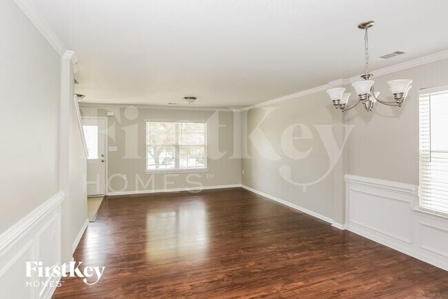 Building Photo - 209 Lind Point Ln