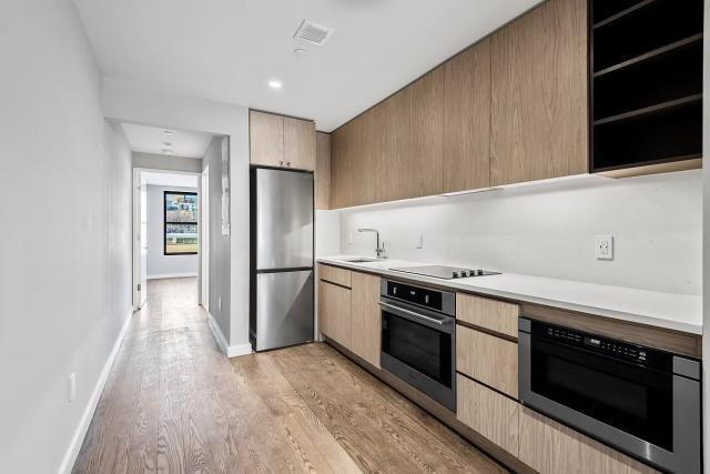 Building Photo - 2 bedroom in NEW YORK NY 10009