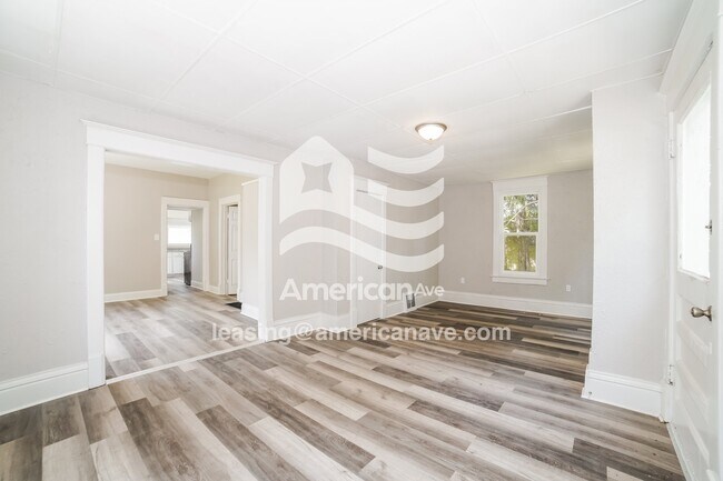 Foto del edificio - 704 E Gift Ave