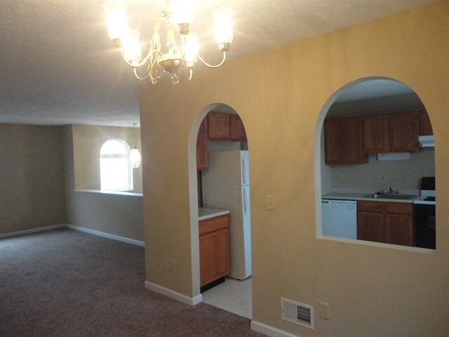 Foto del edificio - 5933 Katelyn Ln