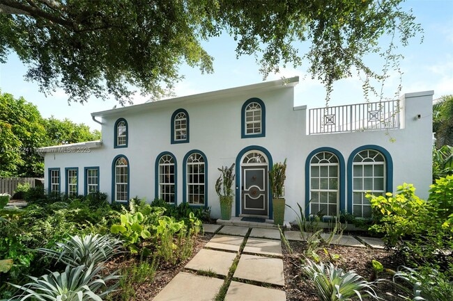 Building Photo - 431 W Rivo Alto Dr