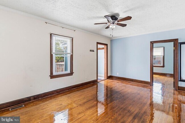 Foto del edificio - 7523 Webster Ln
