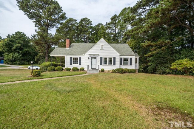 Building Photo - 6900 Holly Springs Rd