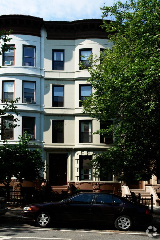Primary Photo - 442 3rd St