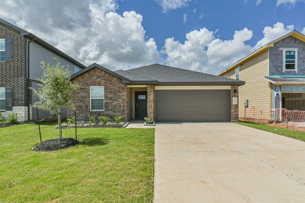Foto principal - 8039 Marconi Corsco Dr