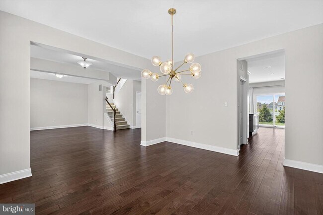 Foto del edificio - 2707 Henry Moore Ln