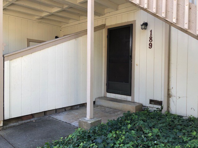 Primary Photo - Downstairs 2/2 Remodeled Condo in Sunwood ...