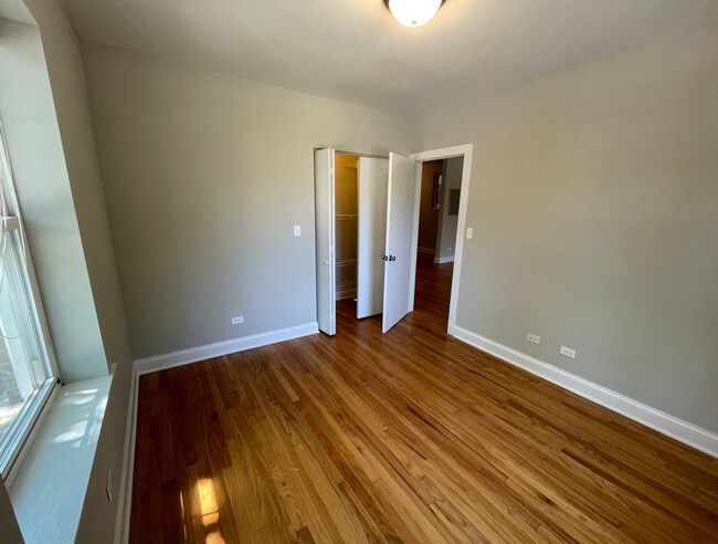 Foto del edificio - 2508 W North Shore Ave