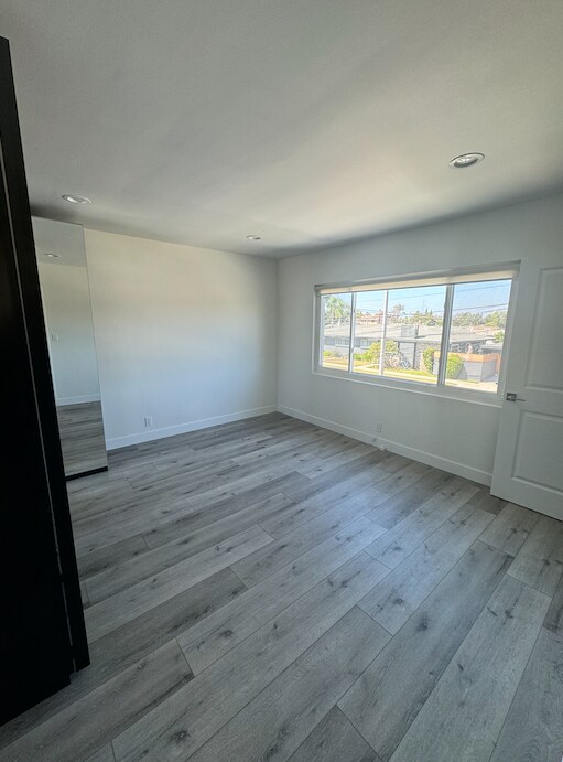 Building Photo - 608 W Hillcrest Blvd