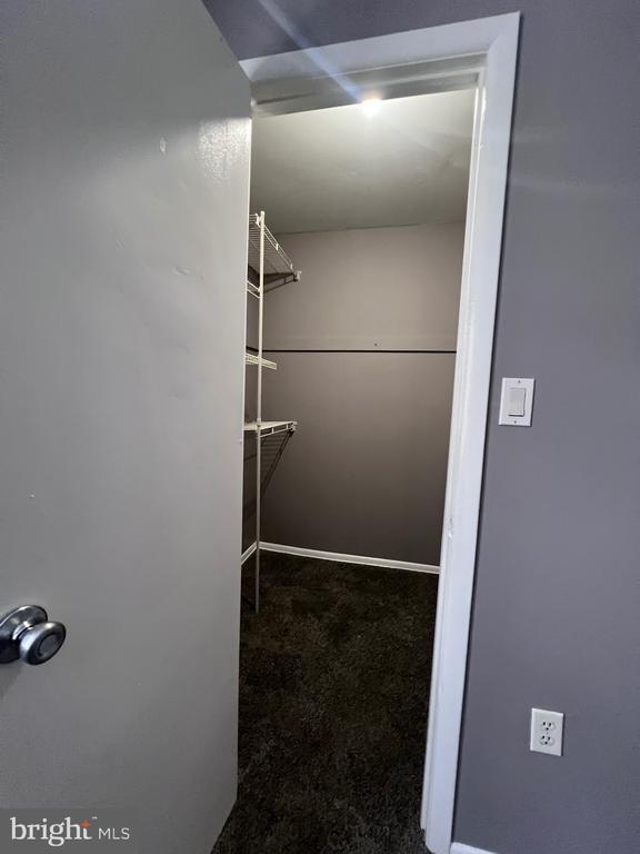 Foto del edificio - 120 Hopkins Ct