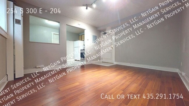 Building Photo - 254 S 300 E