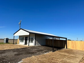 Building Photo - 495 Grellhesl Rd