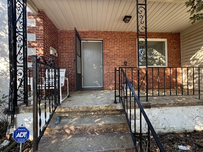 Primary Photo - 2 Bedroom Single Familly