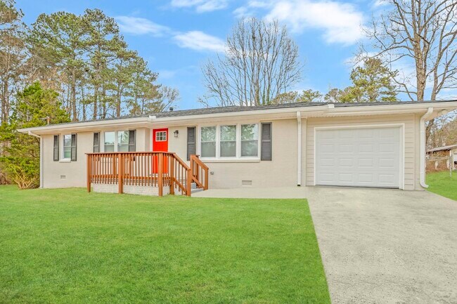 Foto del edificio - 2589 Poplar St