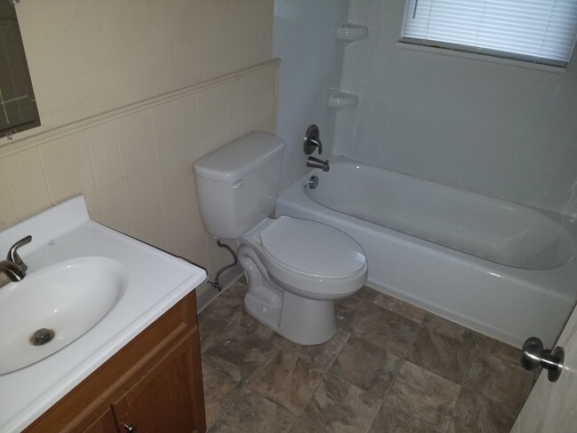 Building Photo - Gorgeous ranch home on large lot