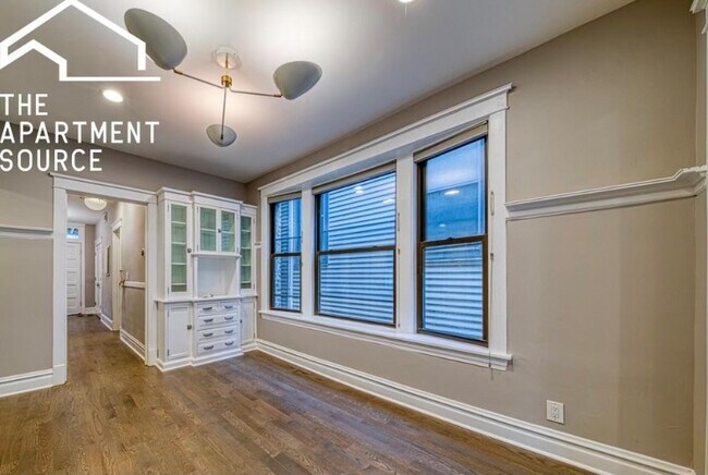 Dining Room - 3119 N Racine Ave