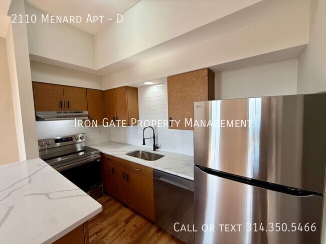 Foto del edificio - 2110 Menard St