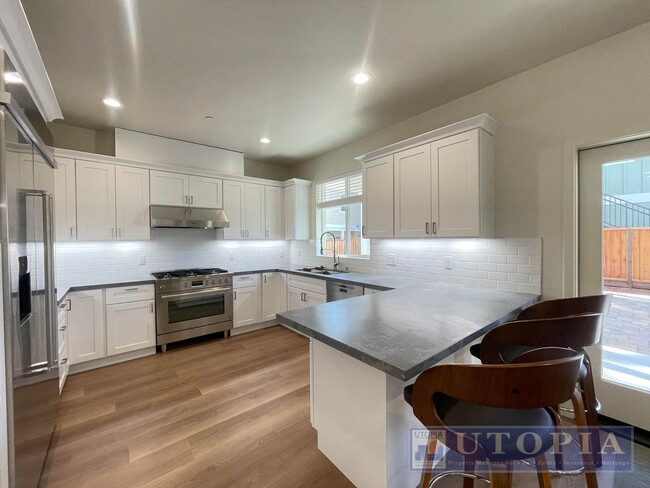 Building Photo - Gorgeous, NEW Construction in Desirable, S...