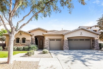 Building Photo - 2221 S Holguin Way