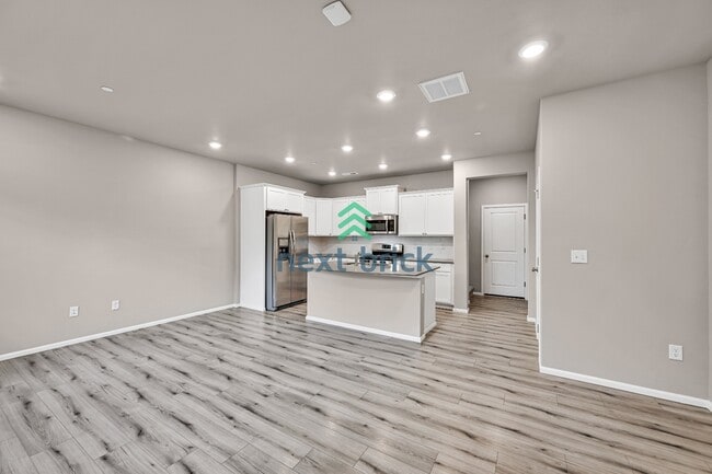 Building Photo - 3 Bed, 2.5 Bath Beautiful Townhouse Available for Rent!