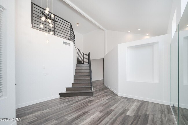 Foto del edificio - 18031 N 15th Pl