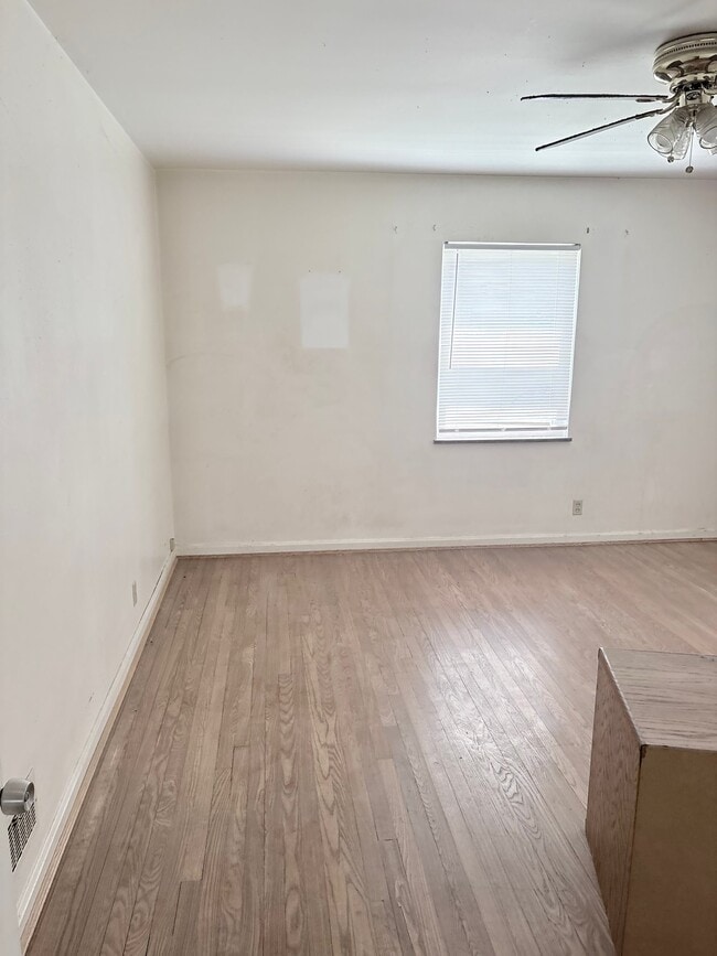 Photo - 1618 S Dixon Cir (Cincinnati, OH) Apartment