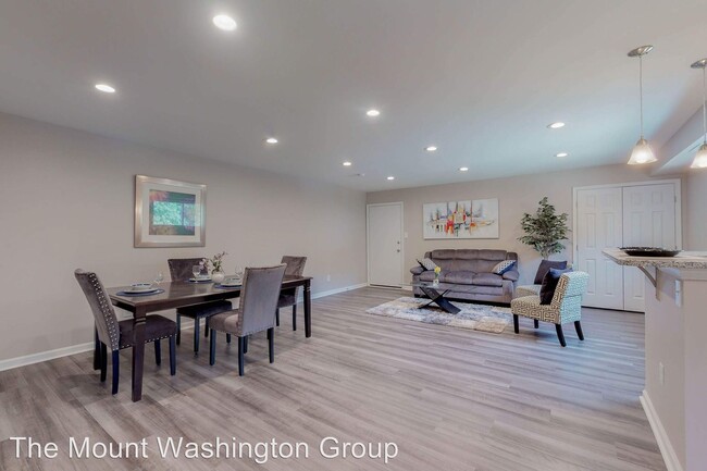 Building Photo - 1405 Wentworth Ave