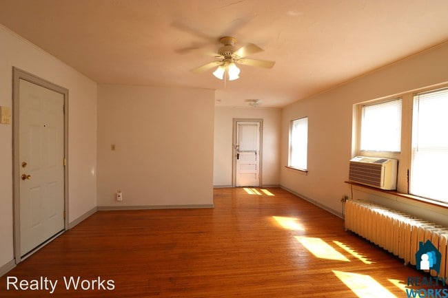 Building Photo - 648 S 12th St