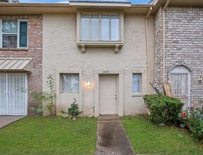 Building Photo - 11315 Beechnut St