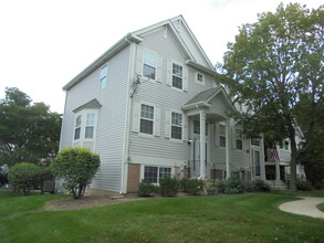 Building Photo - 1065 Manchester Cir