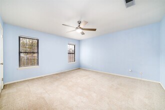 Building Photo - 7505 Memorial Woods Dr