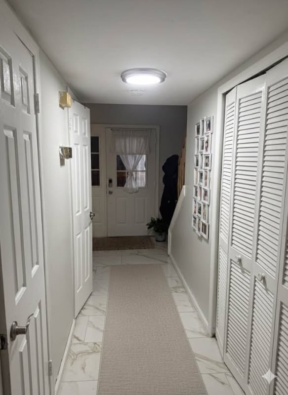 Building Photo - 20 Lawry Ct