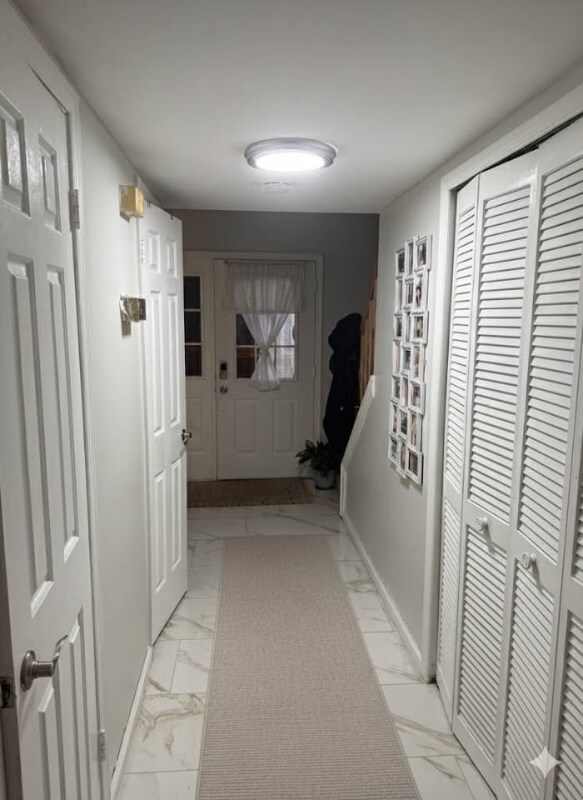 Foto del edificio - 20 Lawry Ct