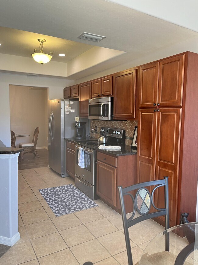 Foto del edificio - 2628 Somerville Loop