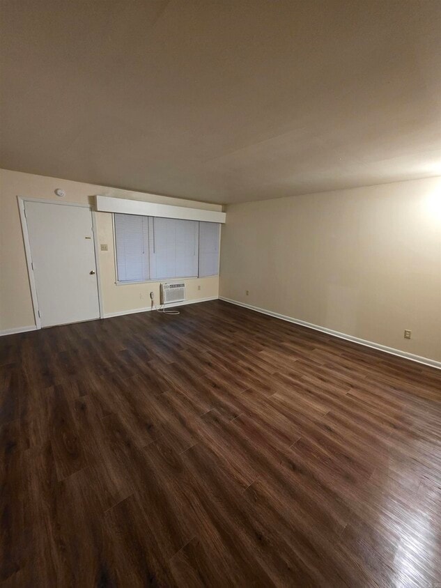 Foto del edificio - 123 N Polk St