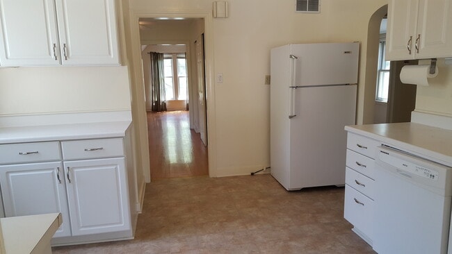Building Photo - 1448 Wilmette Ave