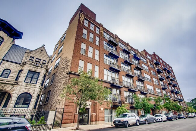 Building Photo - 1500 W Monroe St