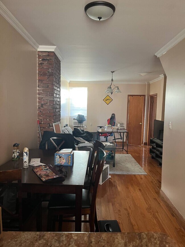 Foto del edificio - 48-08 30th Ave.