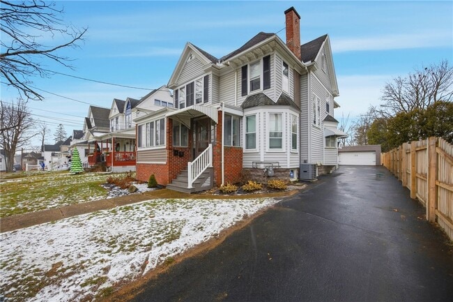 Building Photo - 6 Highland Park